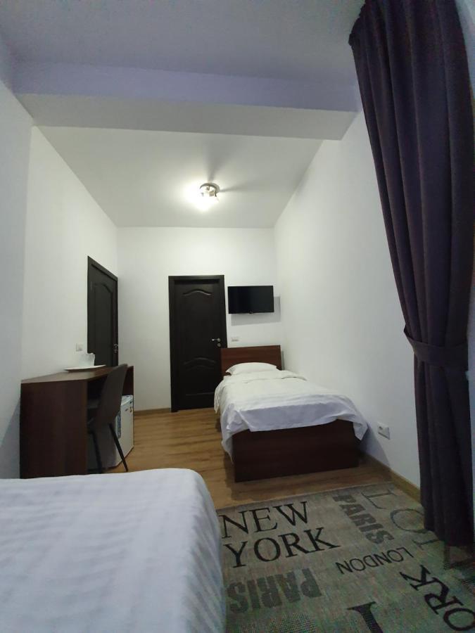 Vily Luxury Rooms Focşani Екстериор снимка