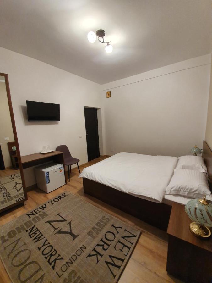Vily Luxury Rooms Focşani Екстериор снимка