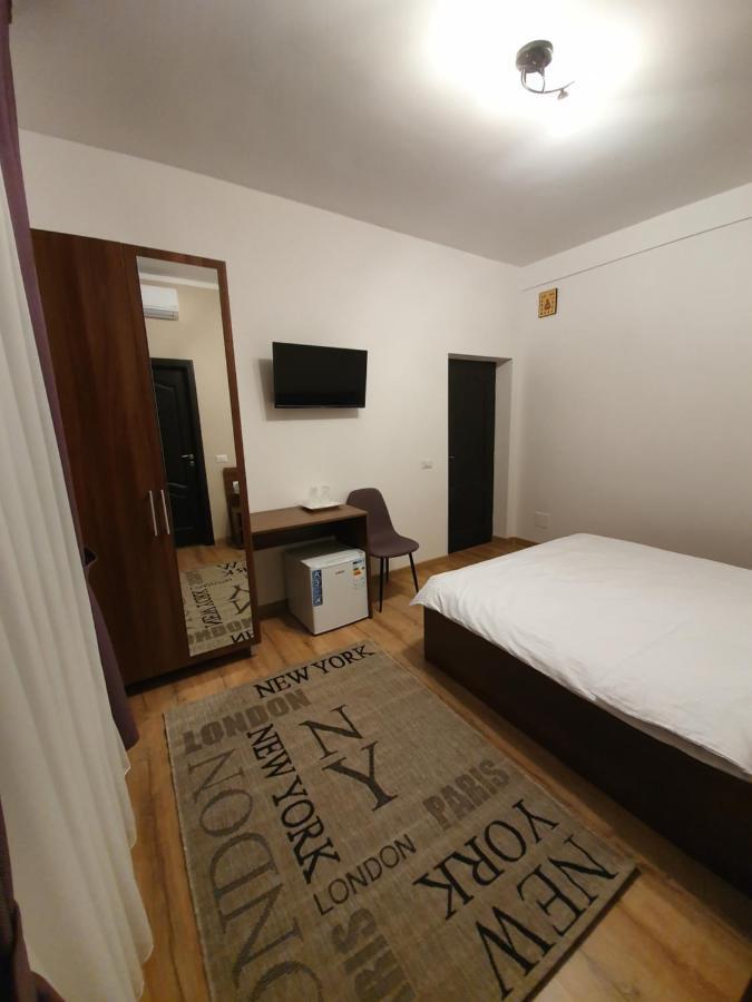 Vily Luxury Rooms Focşani Екстериор снимка